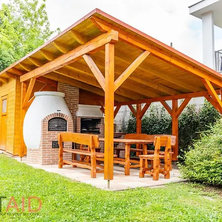 Villa57 - - Hostaid Villa *