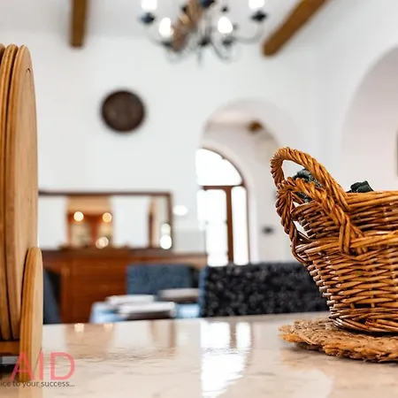 Villa57 - - Hostaid Villa Balatonalmádi