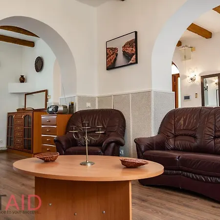 Villa57 - - Hostaid Villa Balatonalmádi